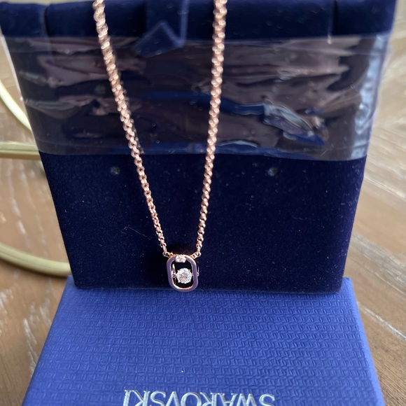 Swarovski Sparkling Dance necklace Rose/gold - Picture 3 of 12